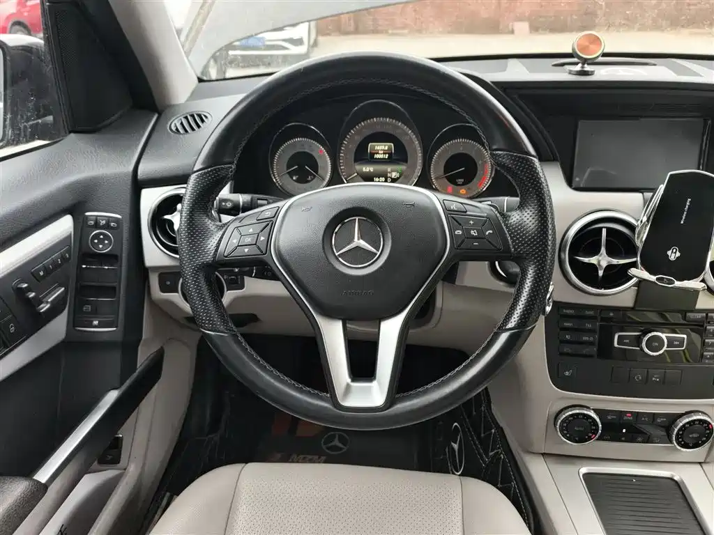 Mercedes-Benz GLK-Class 2013 GLK 300 4MATIC Dynamic Sunroof фото 3