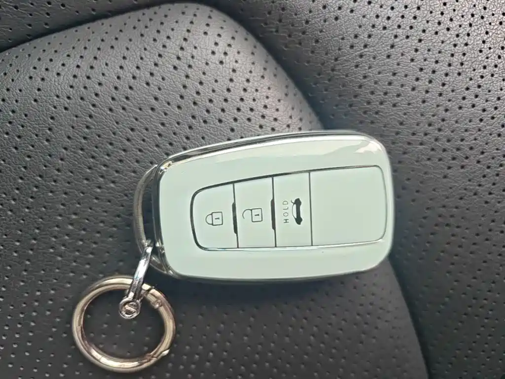 Toyota Avalon 2019 2.0L Luxury Edition (China VI) фото 9
