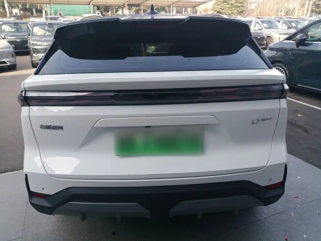 Geely Galaxy Galaxy L7 2025 2025 EM-i 115km Explorer+ Edition