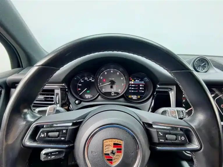 Фото 9 - Porsche Macan
