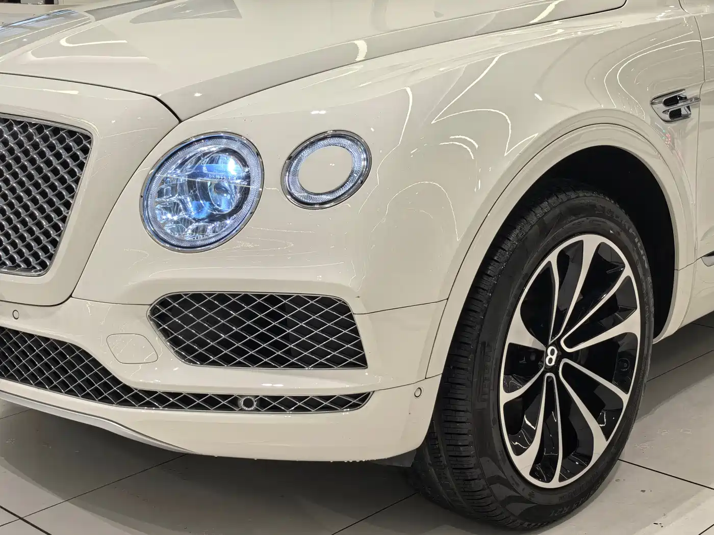 Bentley Bentayga 2021 4.0T V8 фото 15