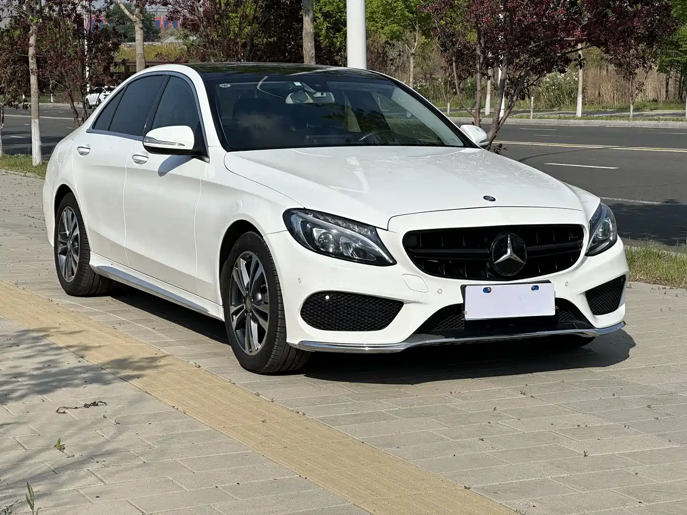 Mercedes-Benz C-Class 2015 Facelift C 200 L Sport фото 3