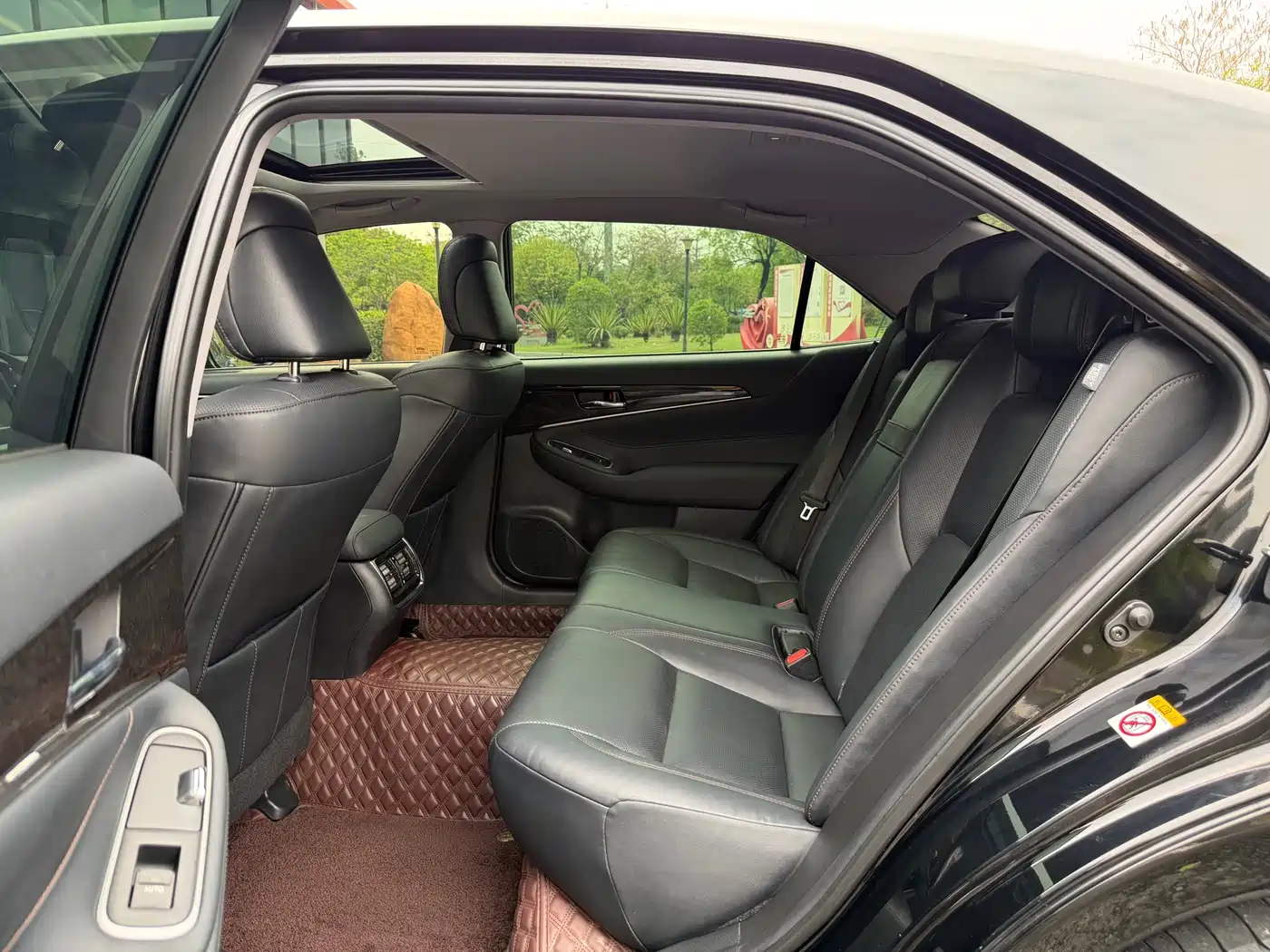 Toyota Crown 2018 2.0T Fashion Edition фото 12