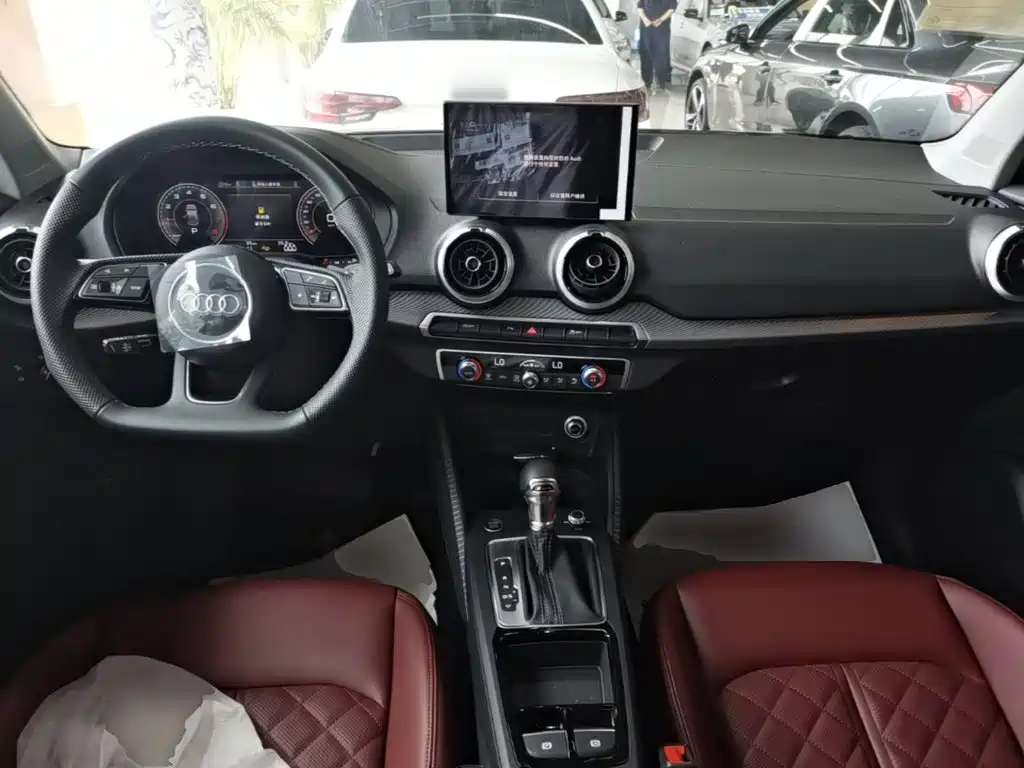 Audi Q2L 2026 2025 35TFSI Fashion Dynamic