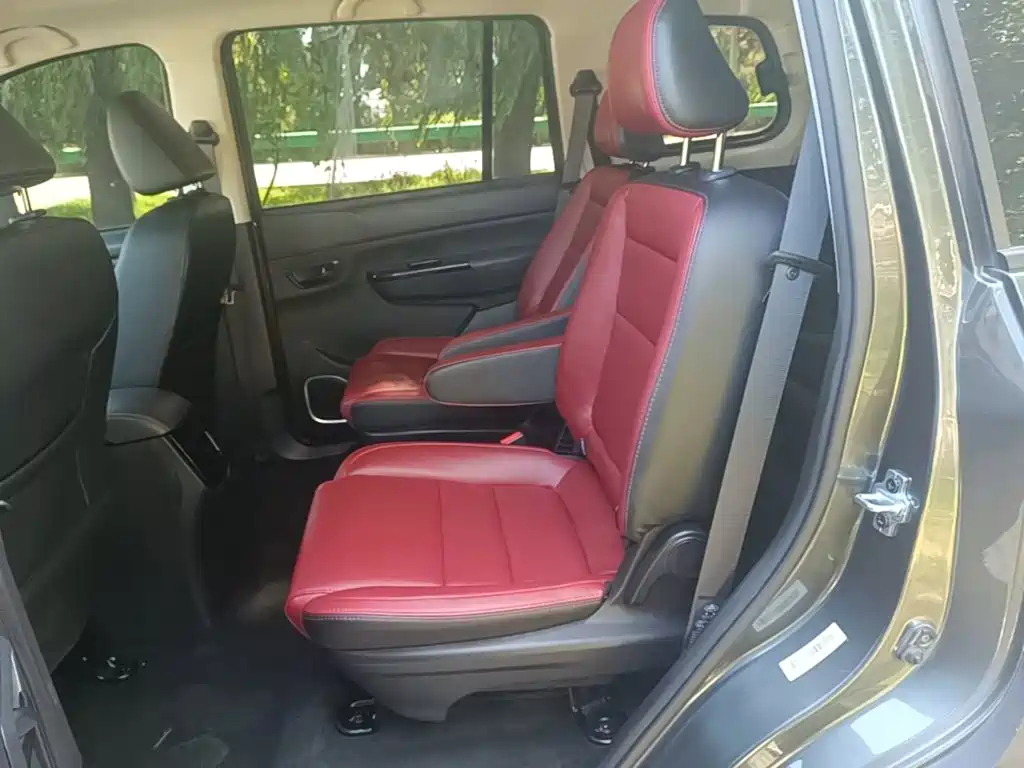 SWM Motor SWM Great Tiger 2023 2022 1.5L Manual Luxury 7-seater