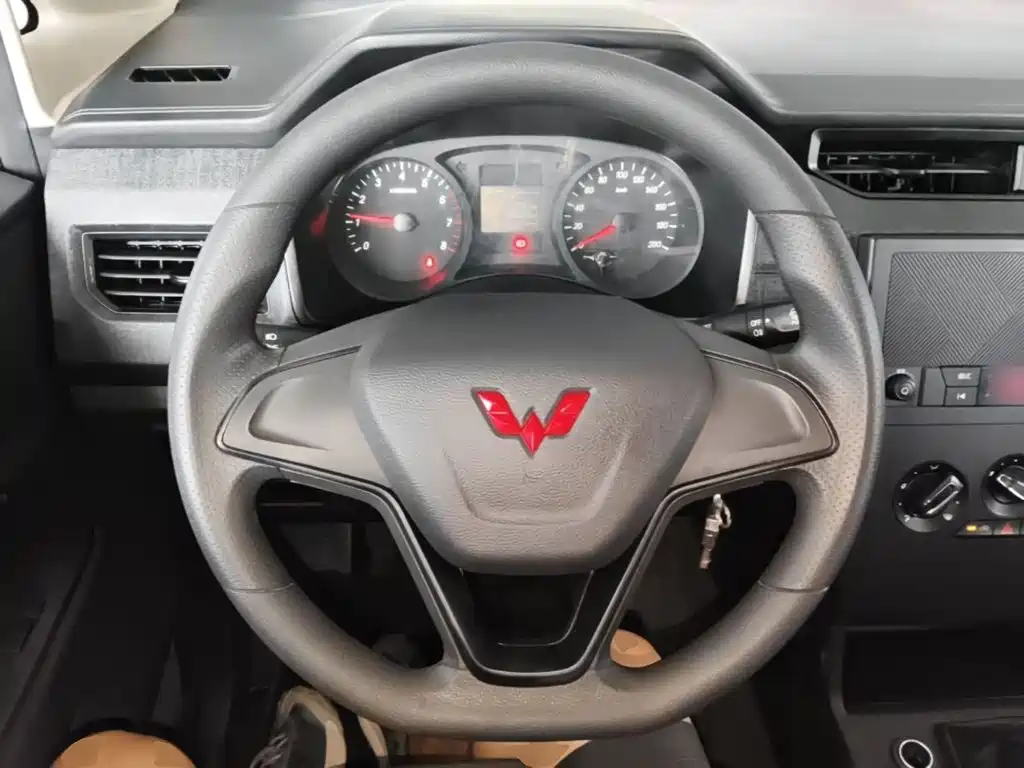 Wuling Motors Wuling Hongguang PLUS 2022 2020 1.5L Manual Standard 7-seater
