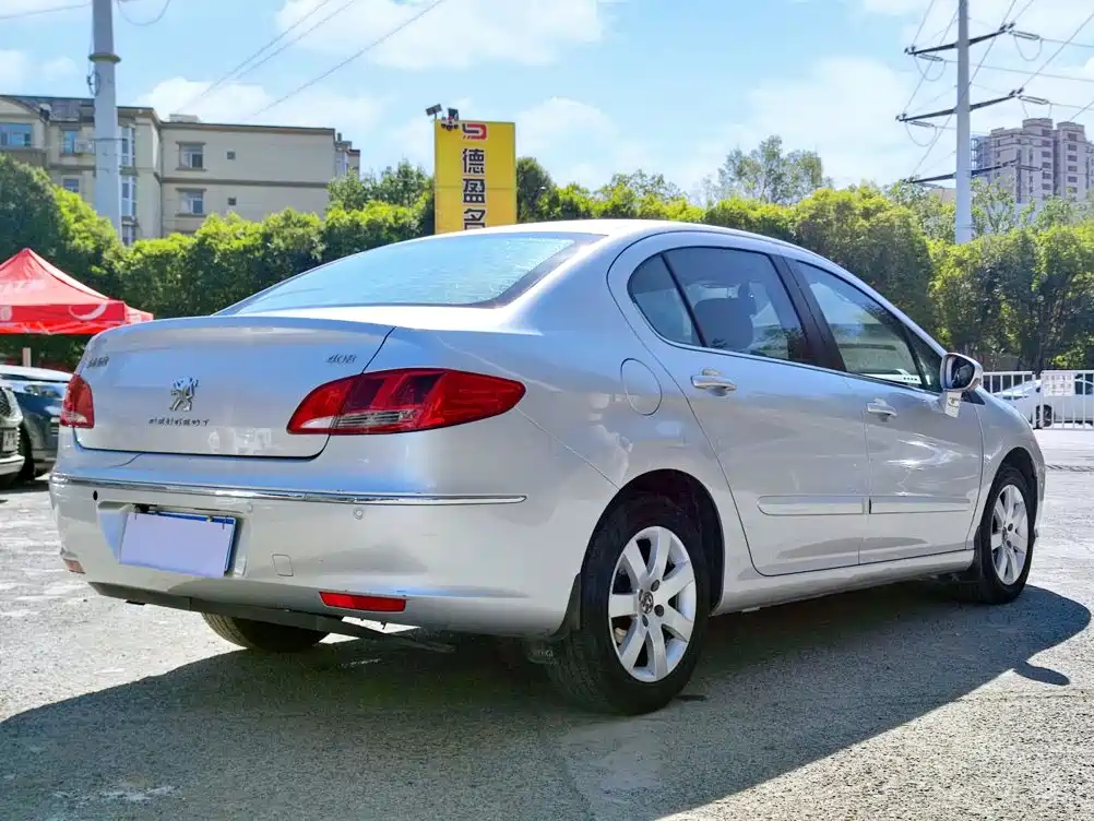 صورة 4 - Peugeot 408