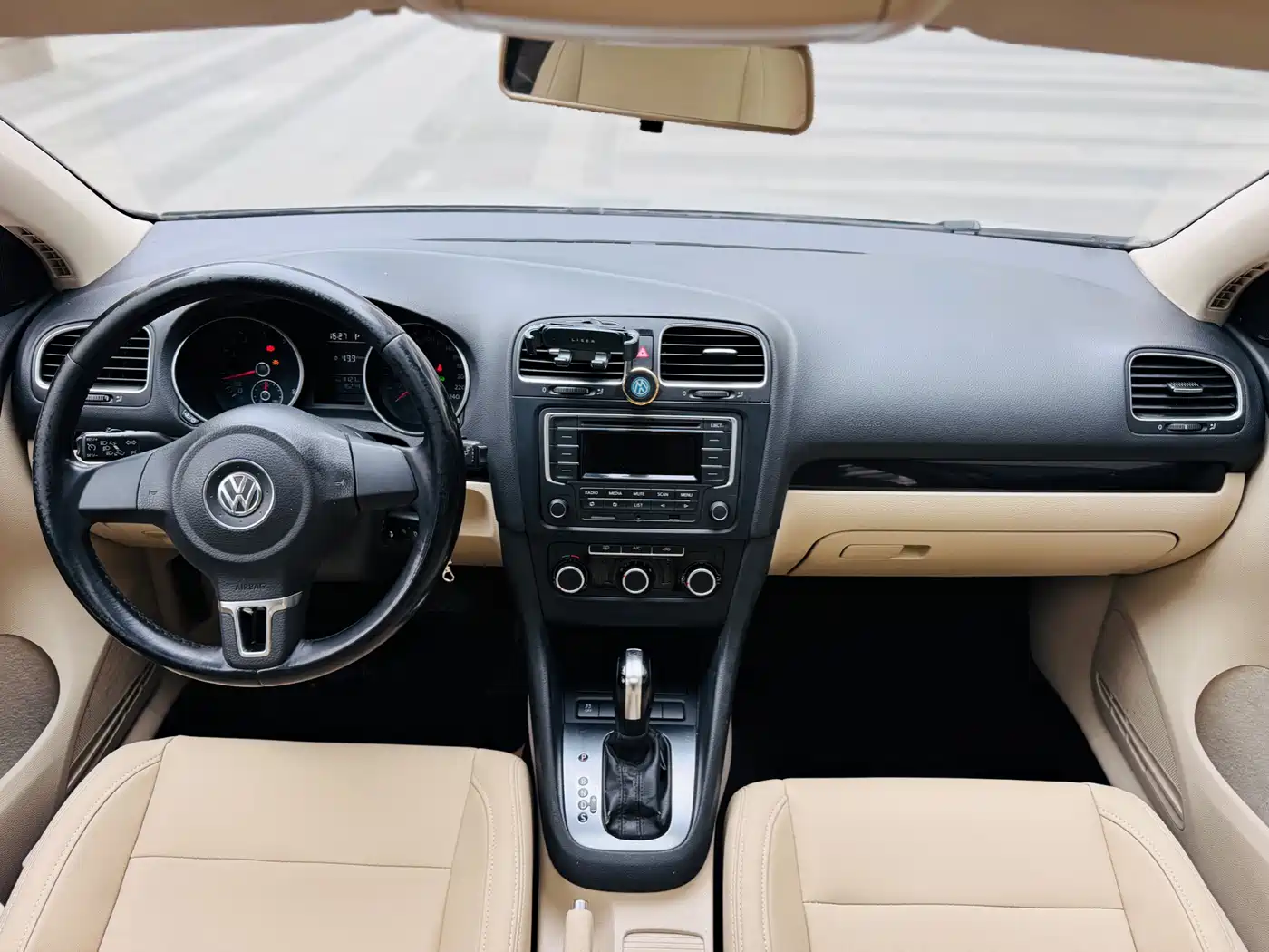 Volkswagen Golf 2012 1.6 Automatic Comfort Type фото 10
