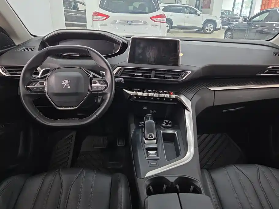 Фото 12 - Peugeot 4008