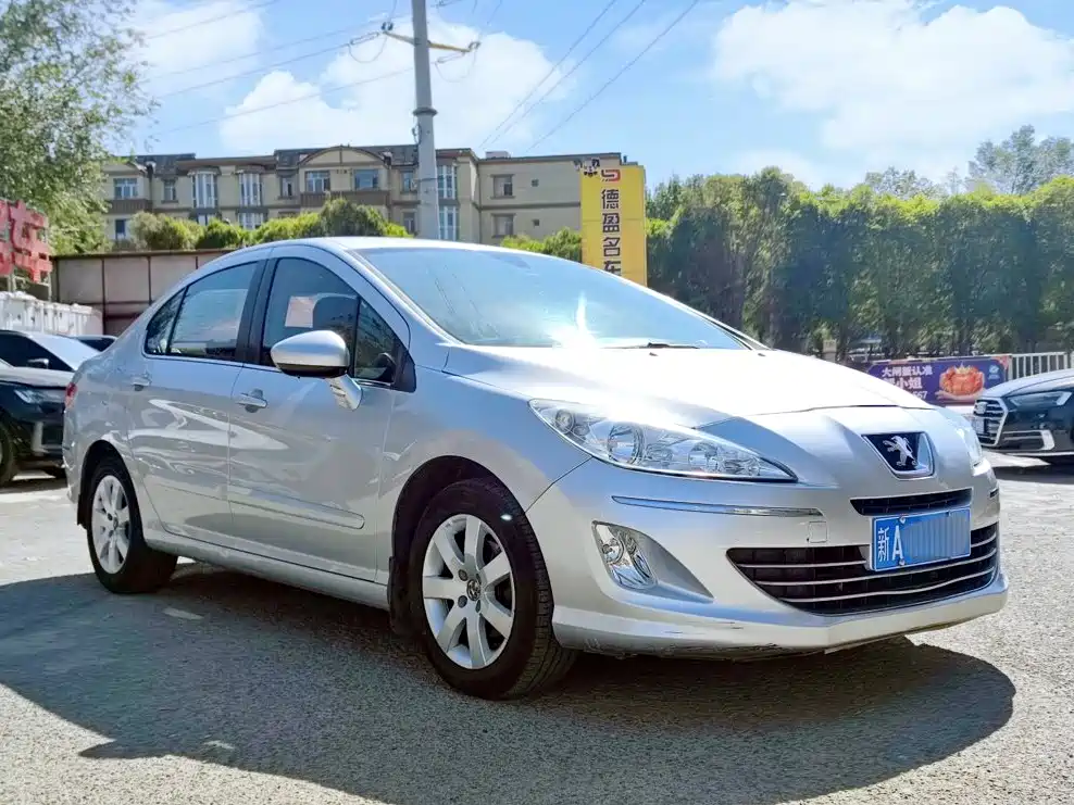 صورة 3 - Peugeot 408