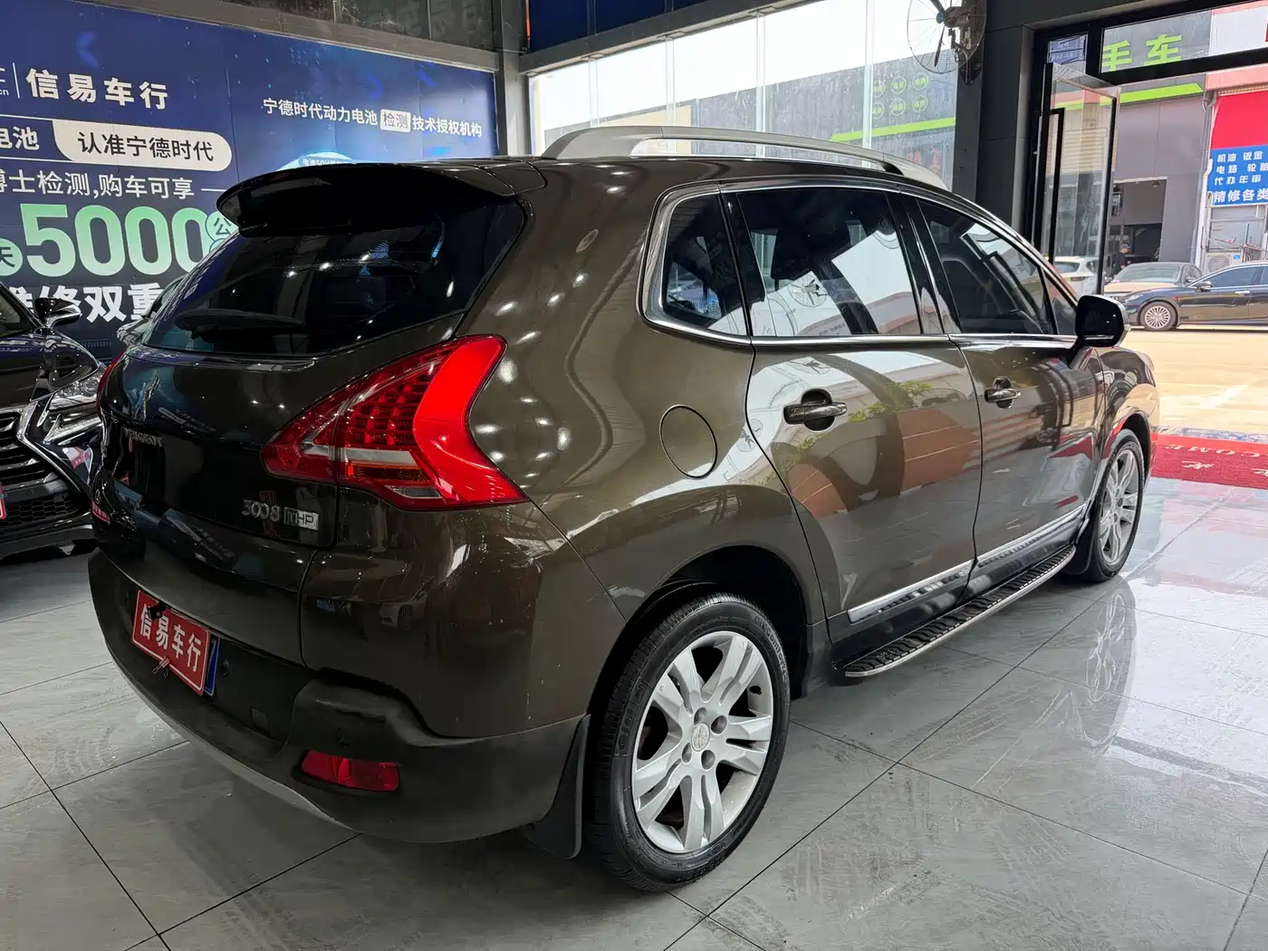 Peugeot 3008 2013 1.6THP Automatic Prestige Edition фото 14