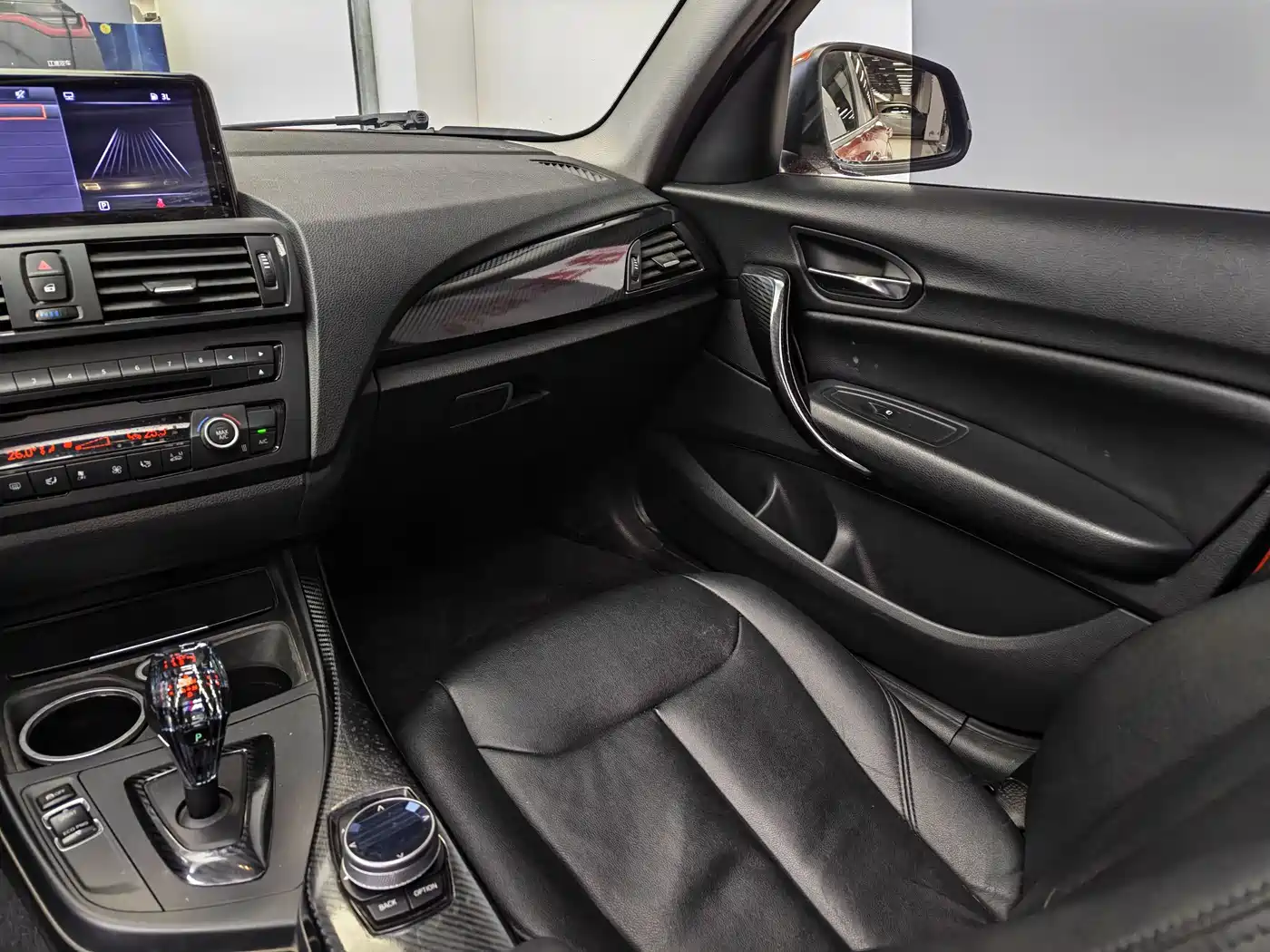 BMW 1 Series (Import) 2013 Facelift 118i Leading Model фото 12