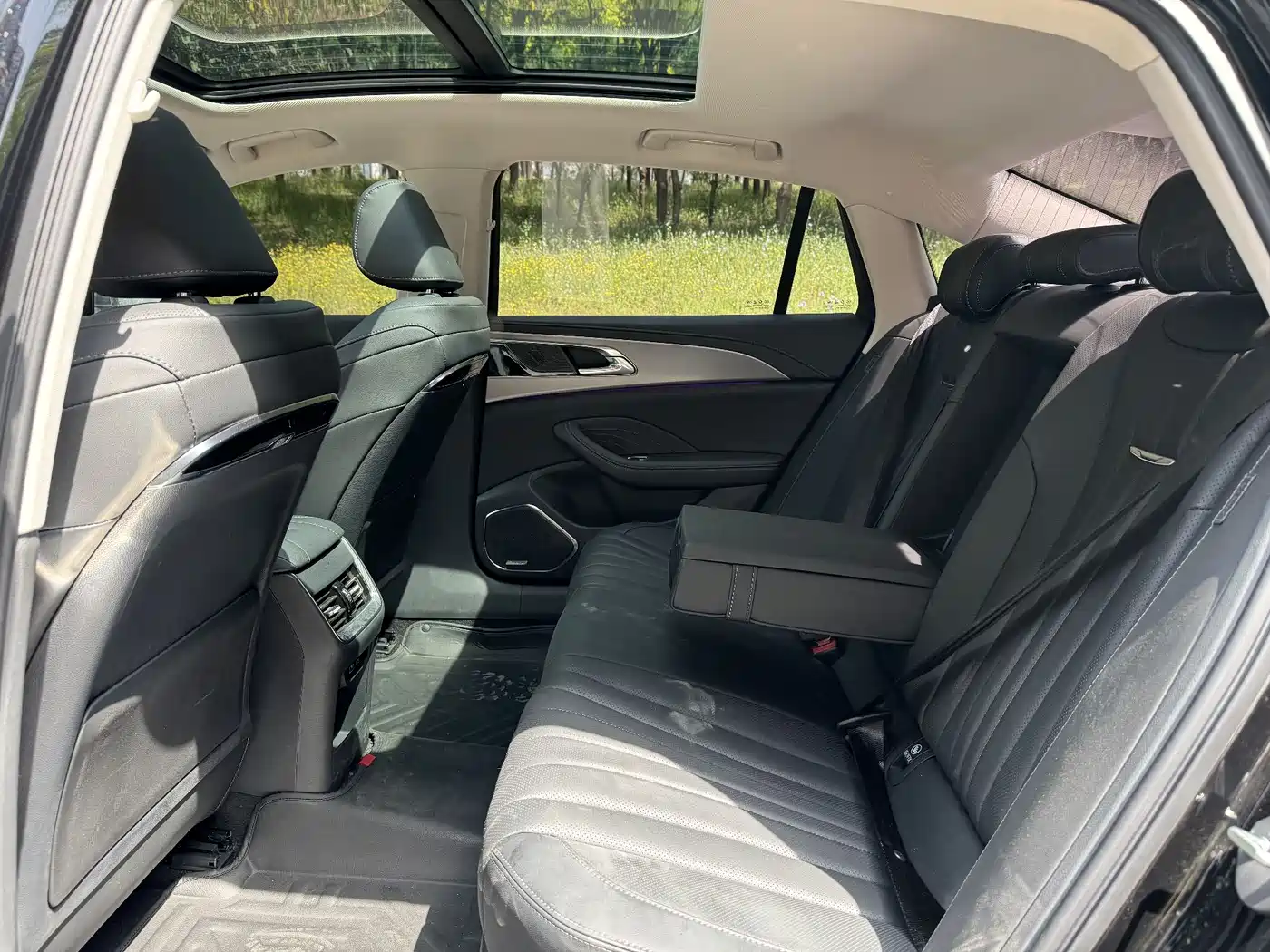 Hongqi H5 2024 2.0T Automatic Smart Connect Flag Smooth Edition фото 9