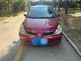 Photo 2 - Nissan Tiida