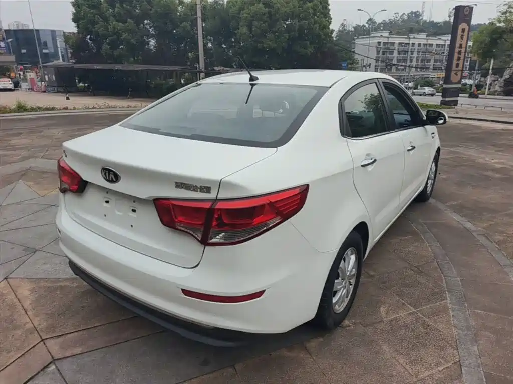 Kia K2 2015 Sedan 1.4L AT GLS фото 7