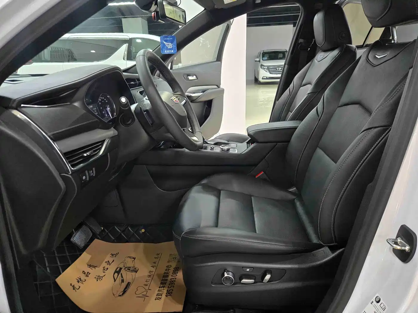Cadillac XT4 2023 2022 28T FWD Premium