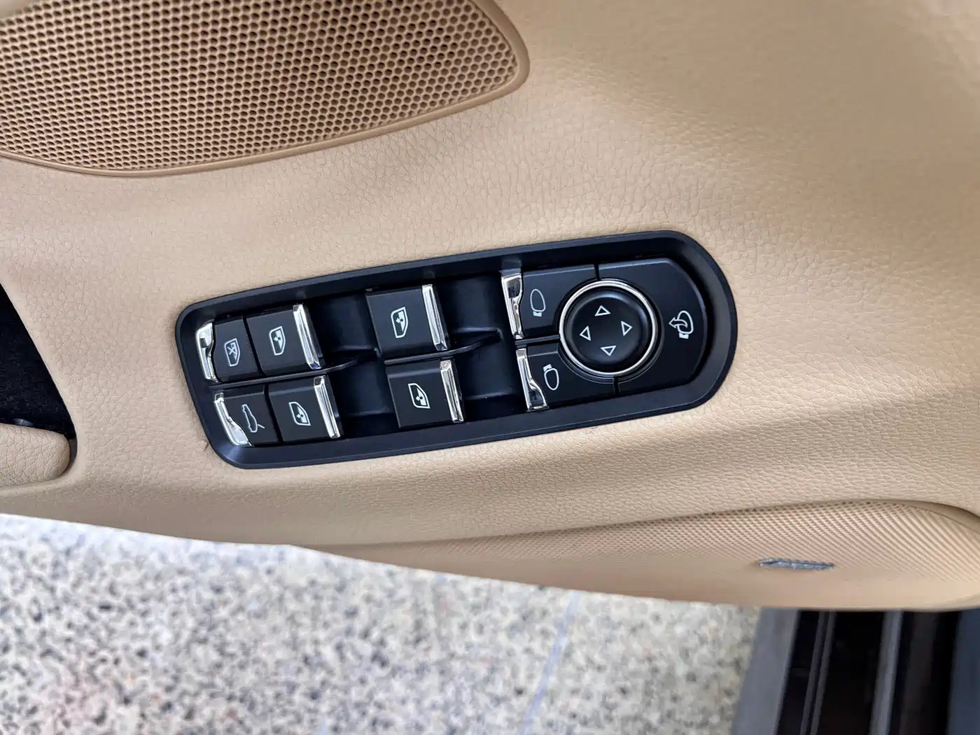 Porsche Panamera 2016 Panamera 4 Edition 3.0T фото 19