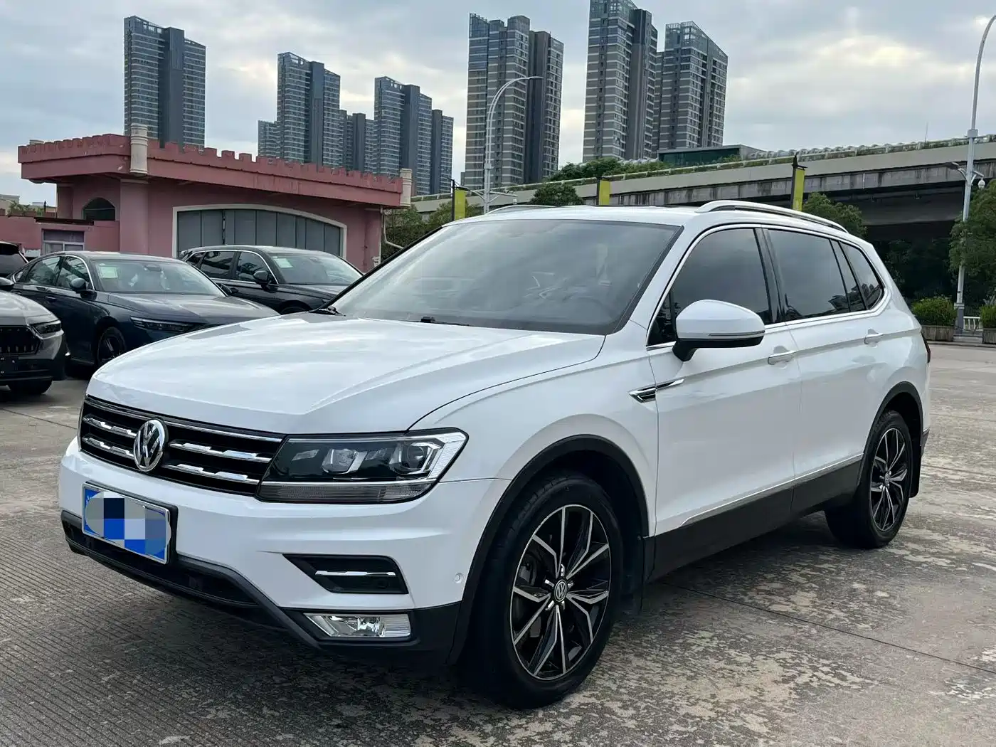 Volkswagen Tiguan L 2020 330TSI Auto 2WD Smart Luxury China VI