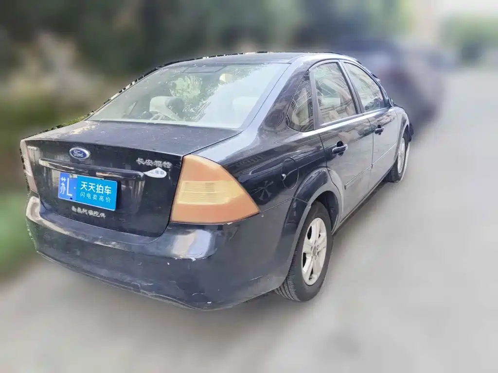 Фото 2 - Ford Focus