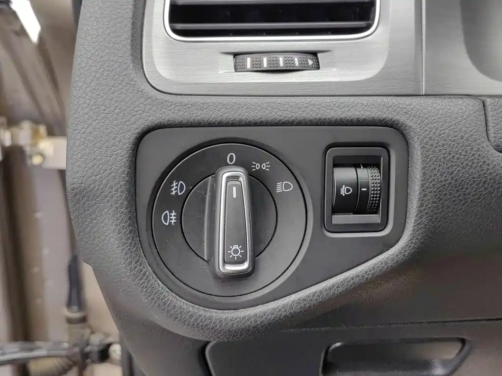 Фото 21 - Volkswagen Golf