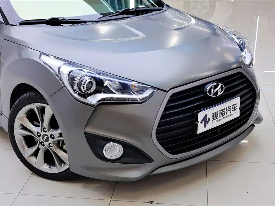 Hyundai Veloster 2015 1.6T Automatic Luxury Edition фото 10