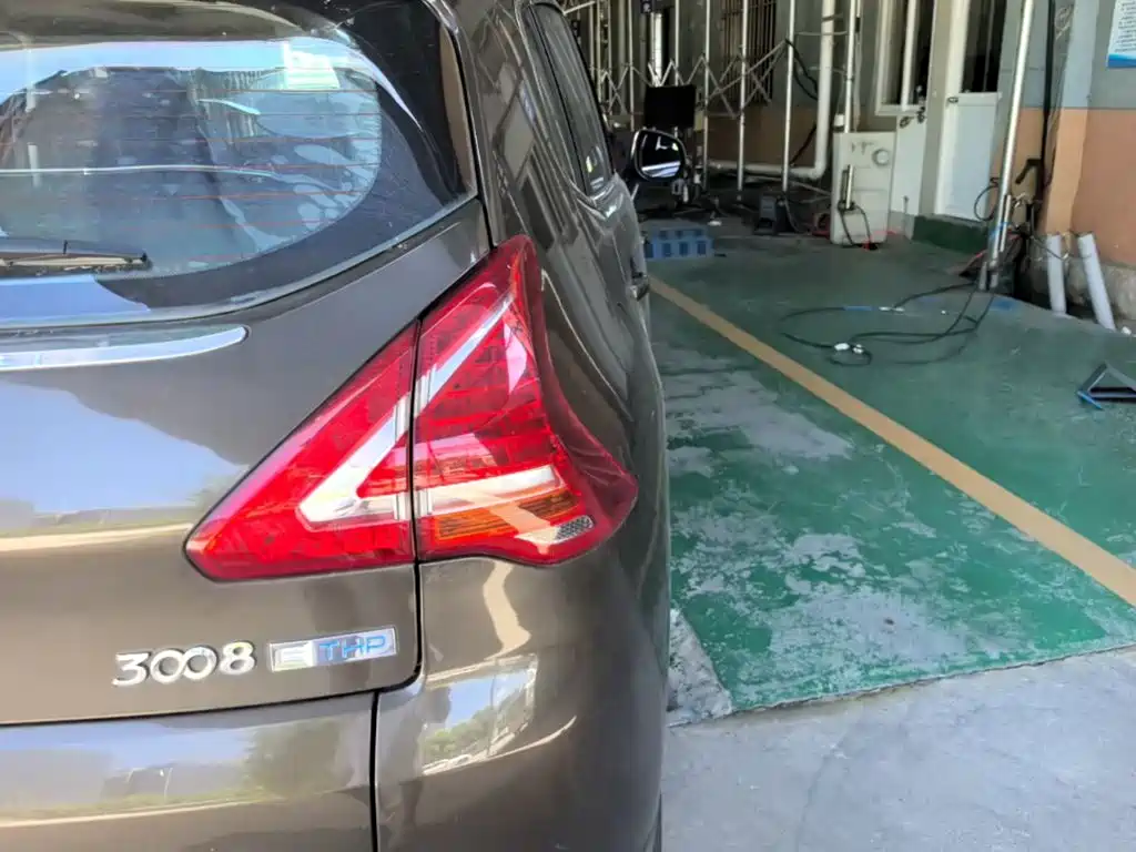 Peugeot 3008 2016 2015 1.6THP Automatic Classic Edition