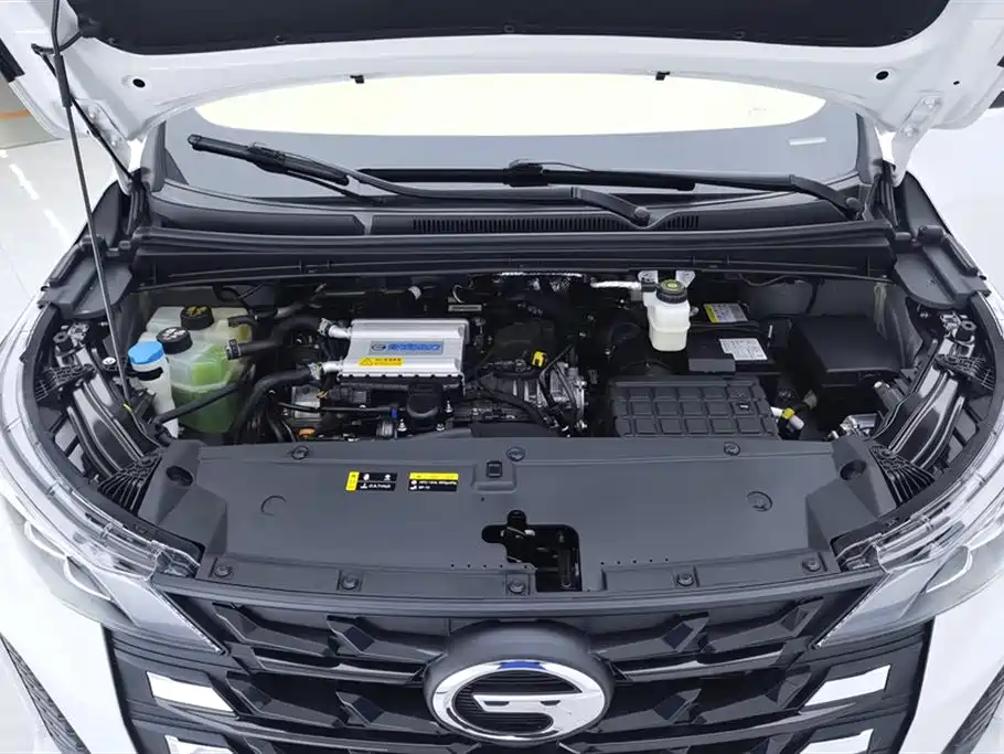 GAC Trumpchi Trumpchi M6 2025 2023 PRO 270T DCT Luxury Edition
