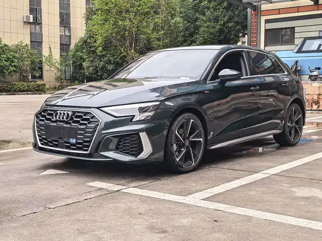 Audi A3 Sportback 35 TFSI, Стиль Спорт