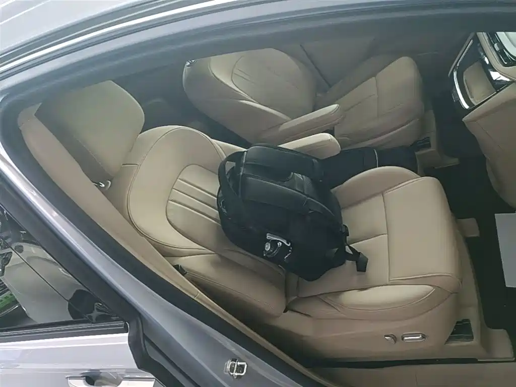 Buick GL8 New Energy 2025 Land Honor Premium Edition 7-Seater фото 25