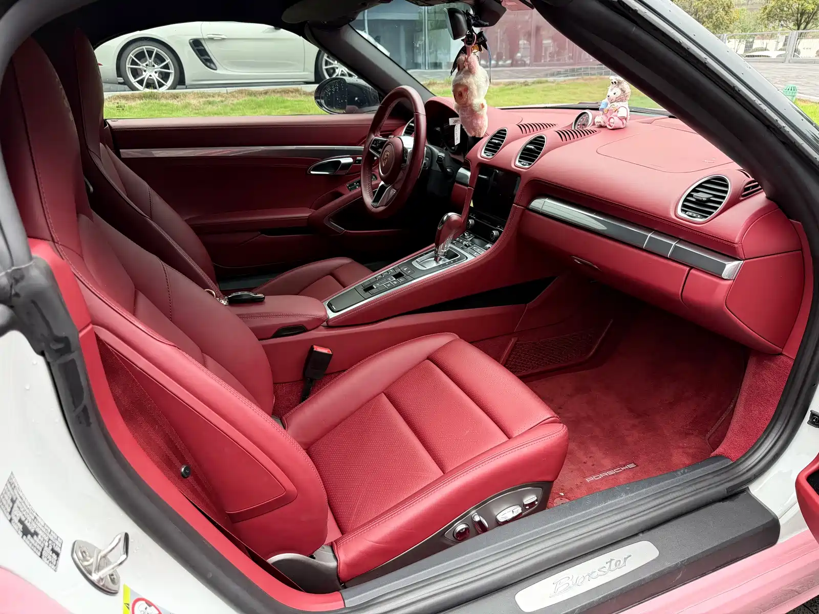 Photo 8 - Porsche 718
