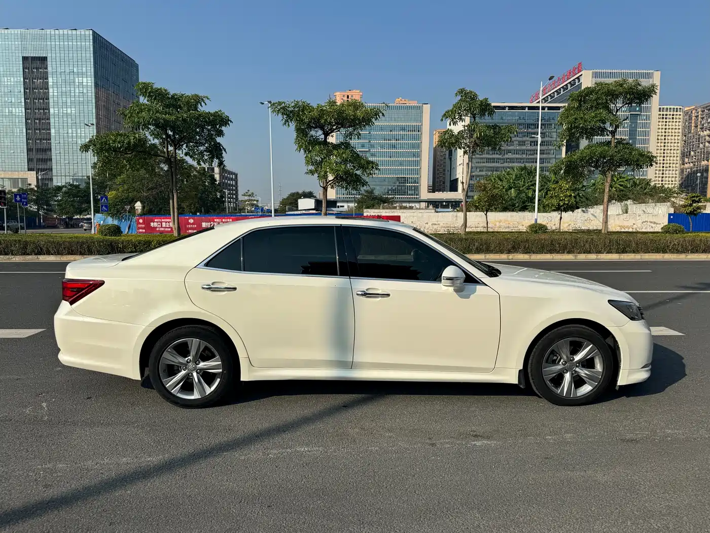 Toyota Crown 2015 2.0T Fashion фото 4
