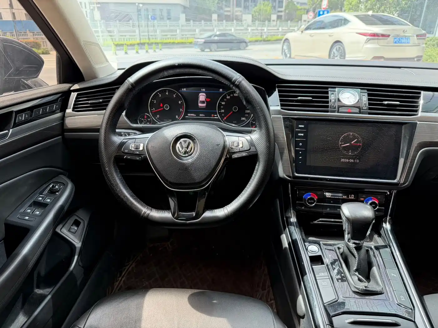 Volkswagen Phideon 2018 Facelift 380TSI FWD Business фото 8