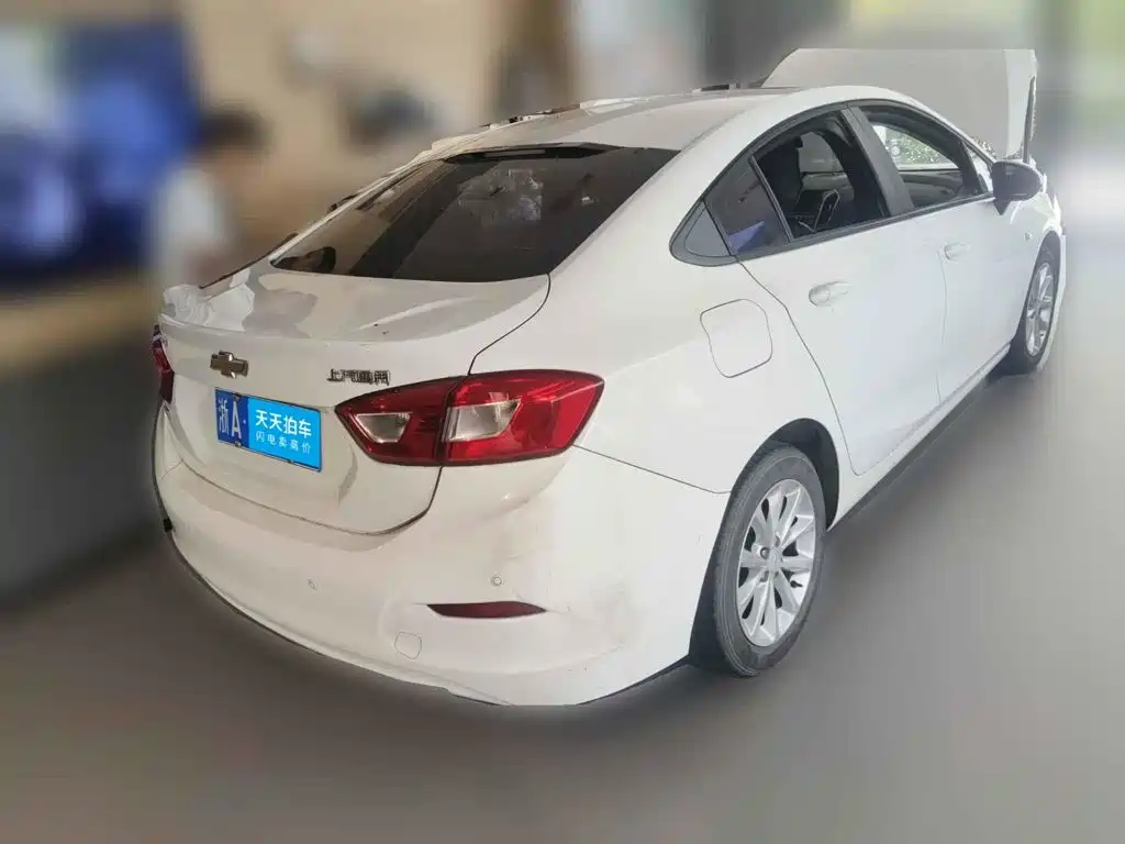 Chevrolet Cruze 2018 2018 320 Automatic Pioneer Sunroof Edition