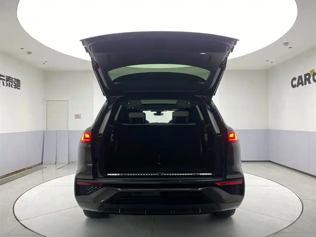 Audi Q6 2023 50 TFSI quattro Soaring Edition One фото 29