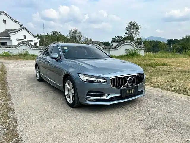 Volvo S90 2019 T5 Momentum — фото 1