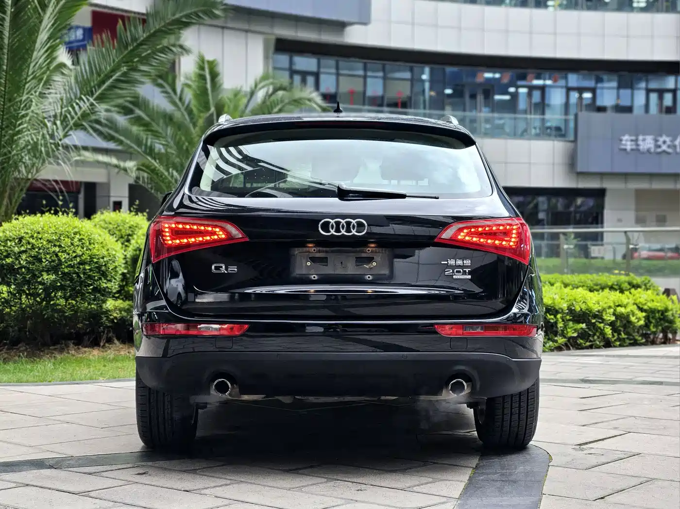 Audi Q5 2011 2.0TFSI Comfort фото 4