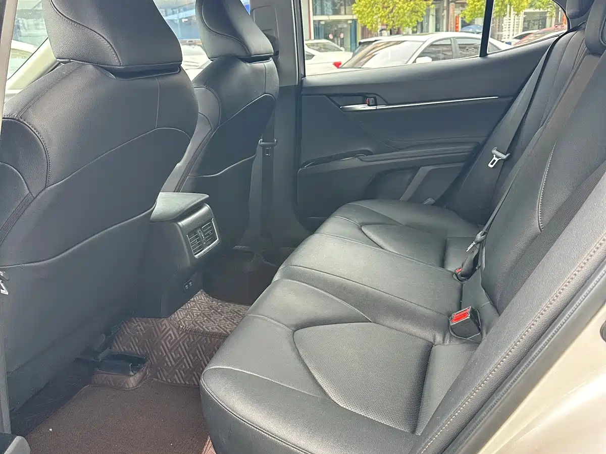 Toyota Camry 2021 2.0G Luxury Edition фото 8