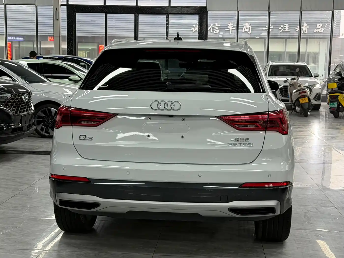 Audi Q3 2022 35 TFSI Fashion Elegance фото 11