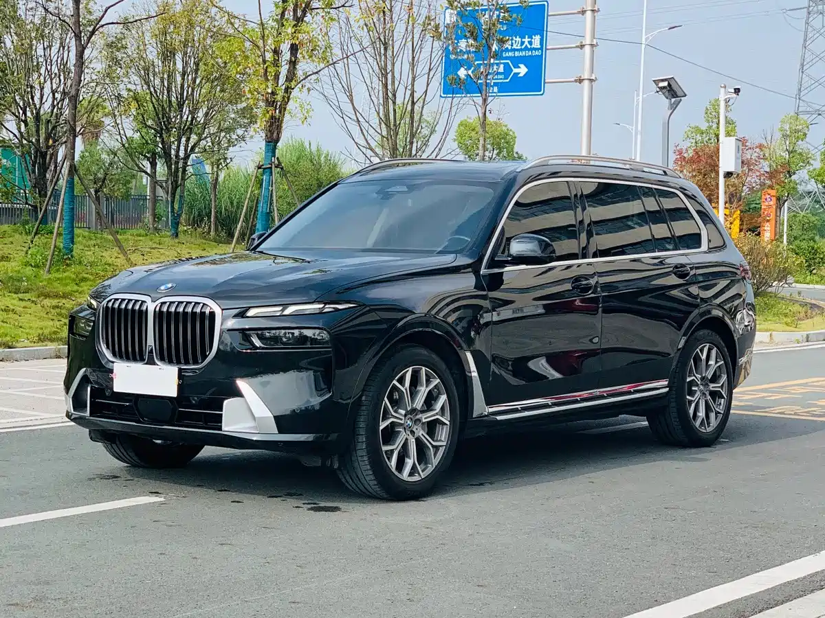 BMW X7 2024 2023 xDrive40i Leading Luxury Package