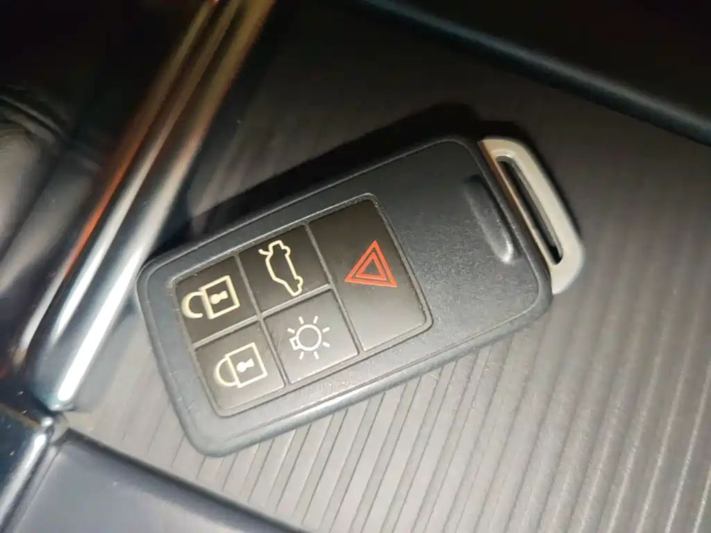 Фото 9 - Volvo XC60