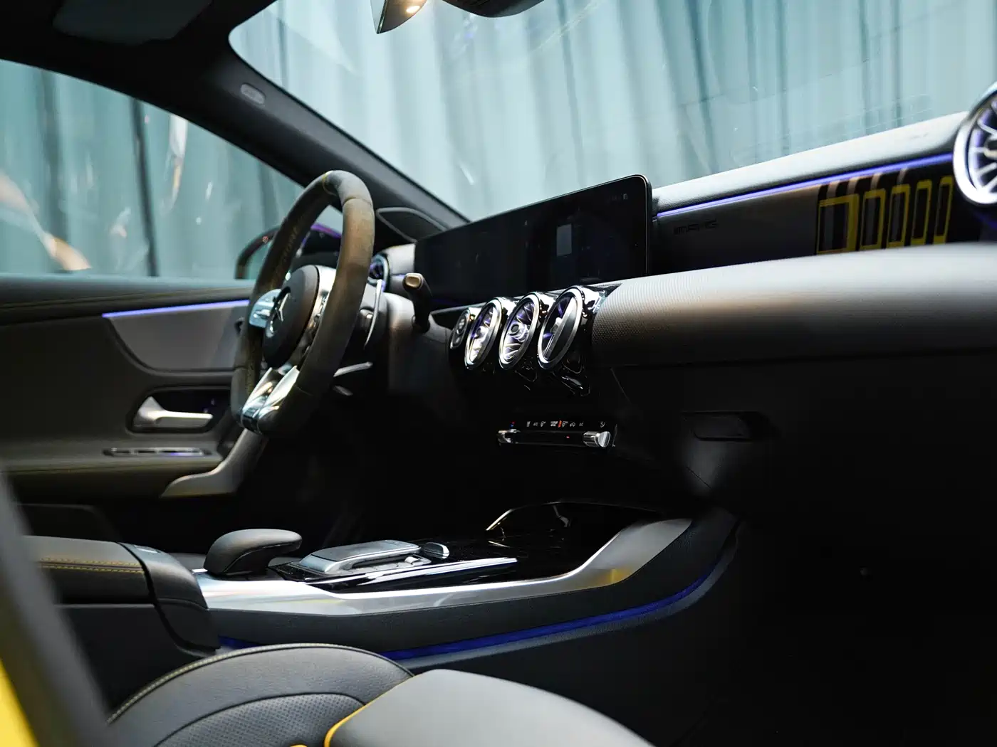 Mercedes-Benz A-Class AMG (Import) 2020 Facelift AMG A 45 S 4MATIC+ Pioneer Special Edition фото 8