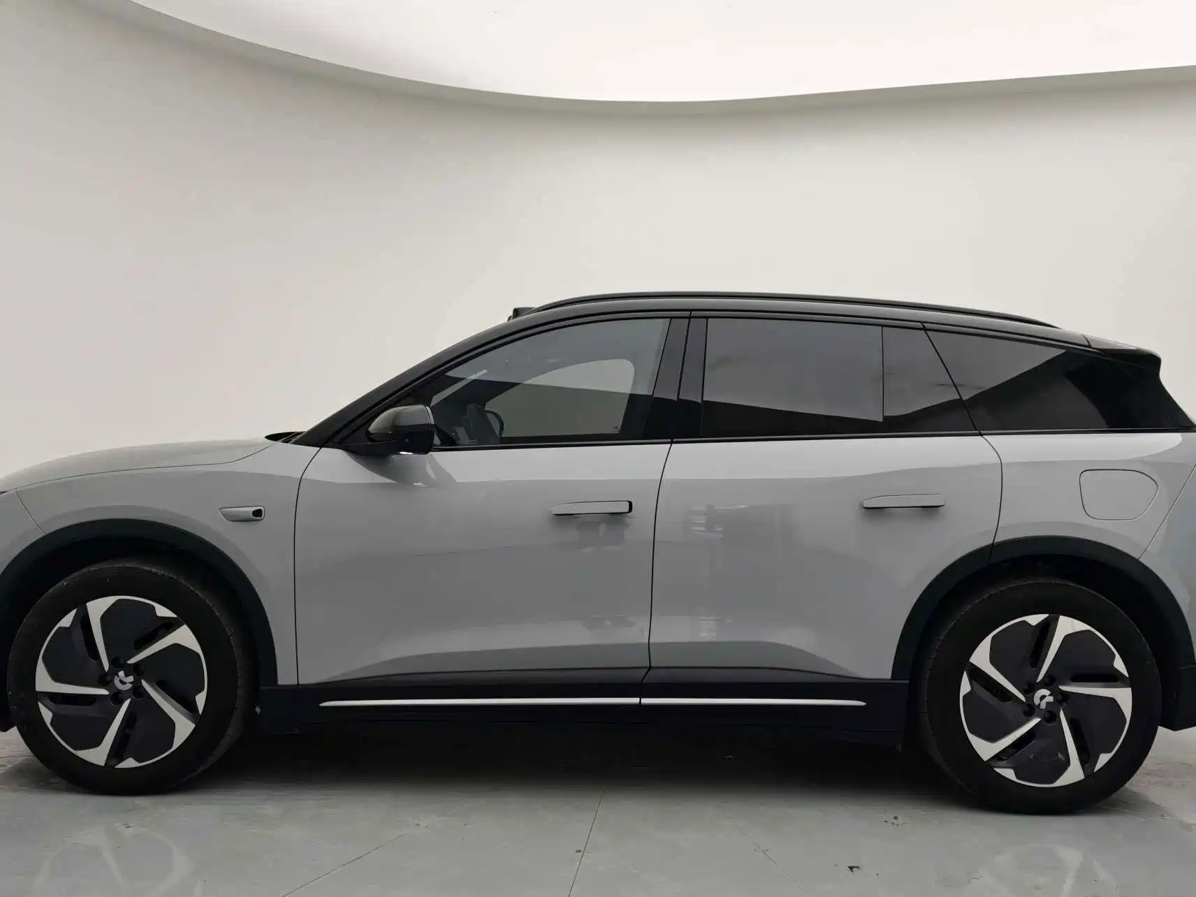 Фото 3 - NIO ES6