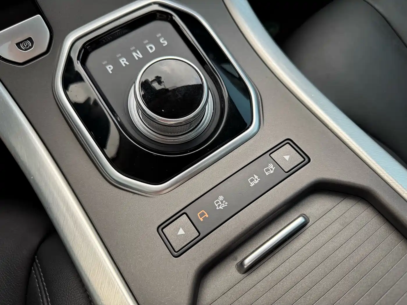 Photo 16 - Land Rover Range Rover Evoque