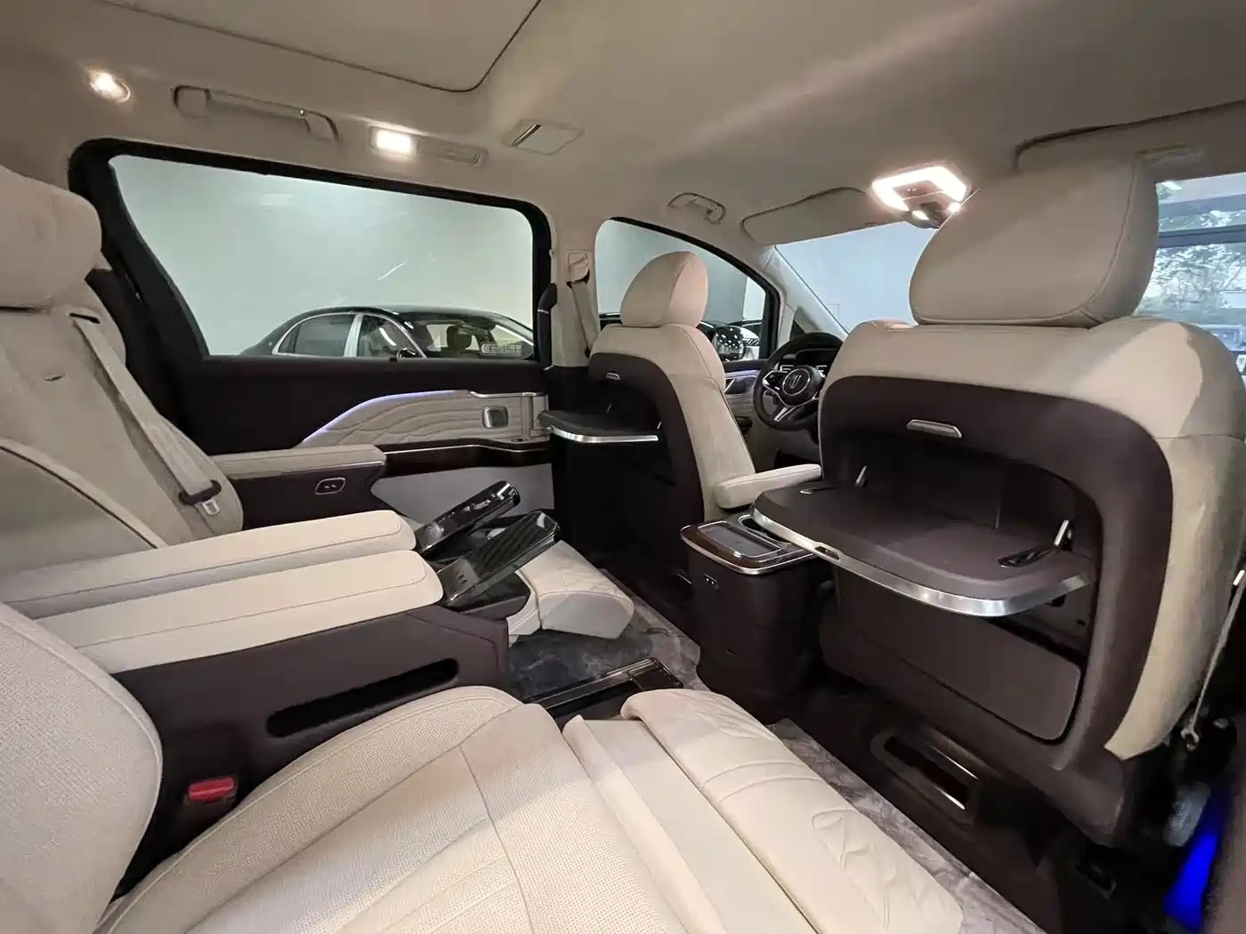 Hongqi HQ9 2023 2.0T Smart Connect Flagship фото 18