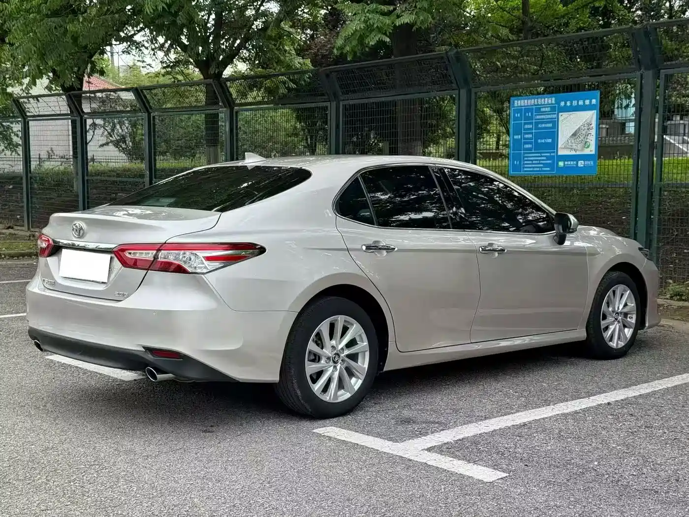 Toyota Camry 2021 2.0G Luxury Edition фото 7