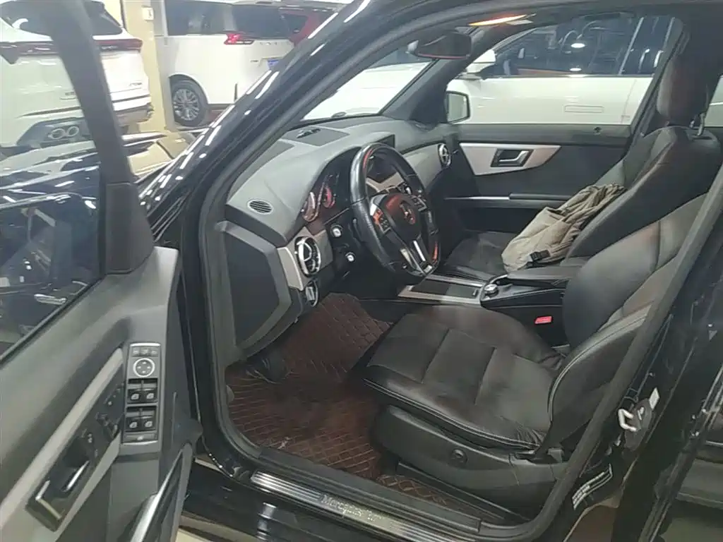 Mercedes-Benz GLK-Class 2015 GLK 260 4MATIC Dynamic Ultimate Edition фото 16
