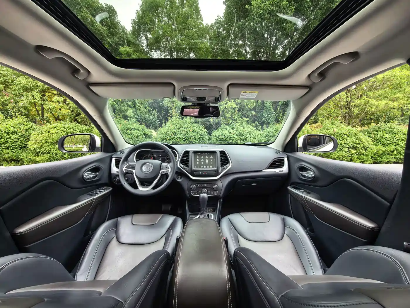 Jeep Cherokee 2021 2020 2.0L 2WD Classic Sport Edition