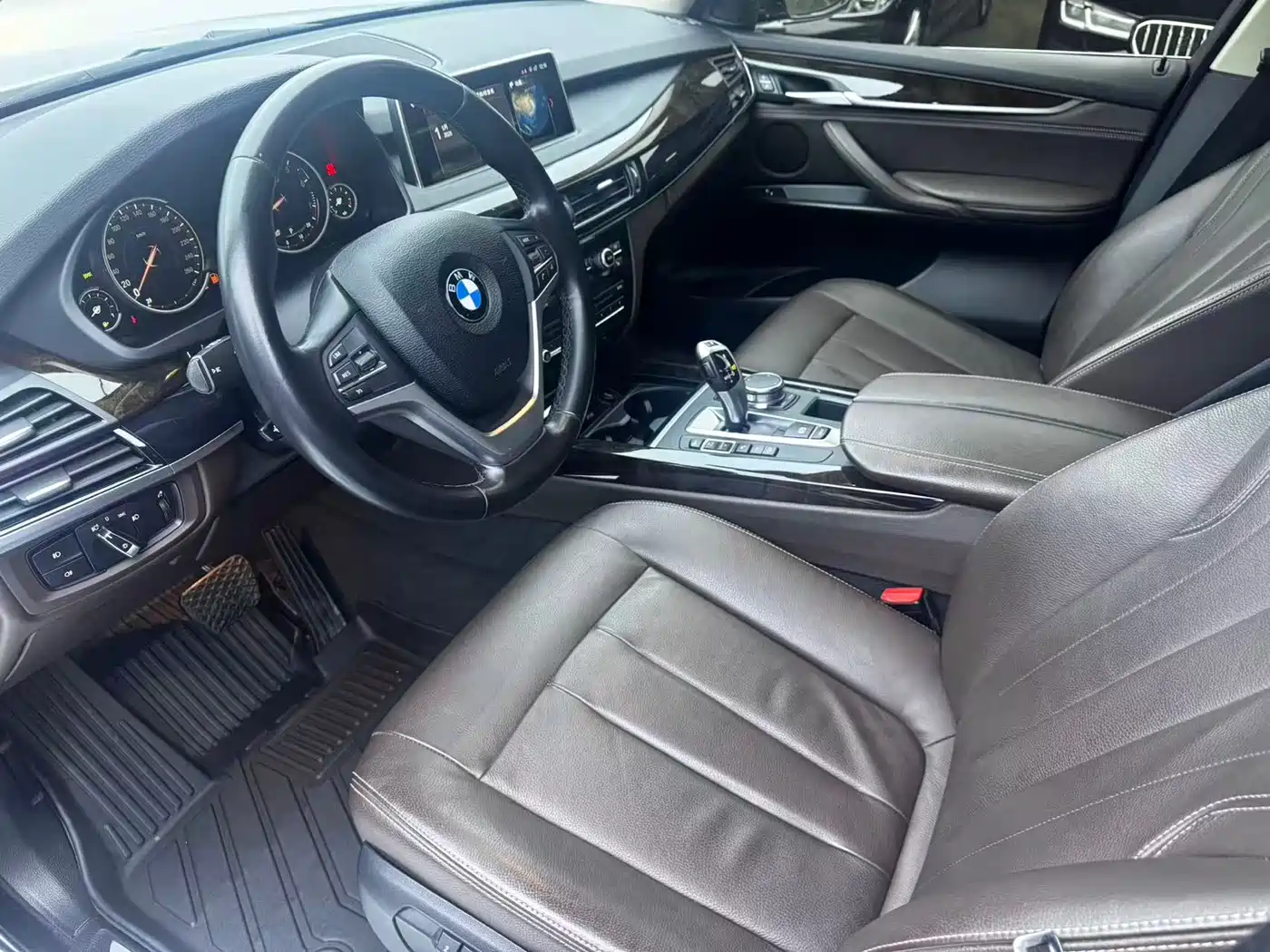 BMW X5 (Import) 2018 xDrive35i Elegant Model фото 7