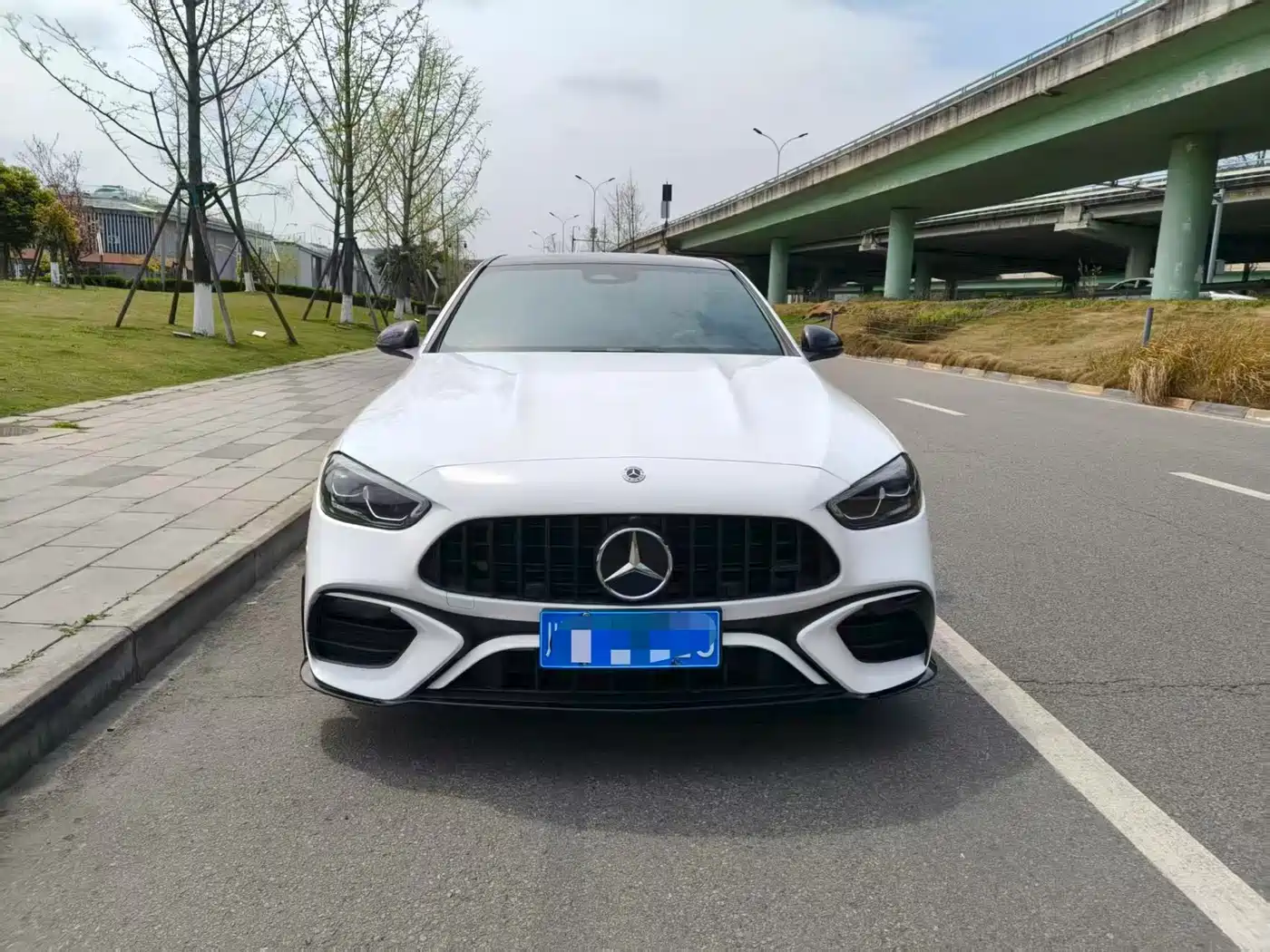 Mercedes-Benz C-Class 2023 Facelift II C 260 L Night Edition фото 2