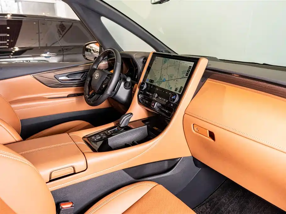 Toyota Alphard 2024 Hybrid 2.5L Ultimate Enjoyment Edition фото 8